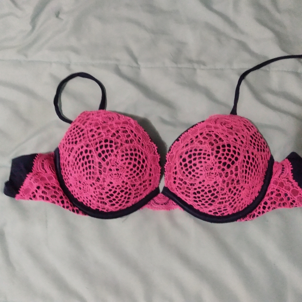 Victoria's secret pink and blue lacy push up bra size 34B